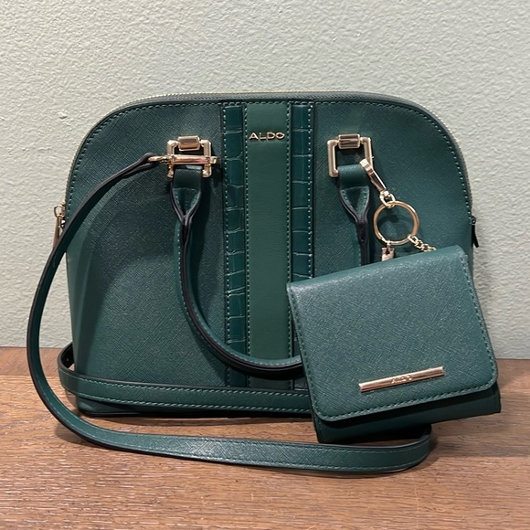 Aldo Handbags - 🦃 Aldo Dark Forest Green Crossbody Handbag w/Matching Wallet